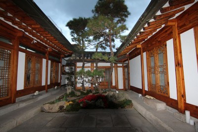 [Korean Luxurious House] ‘Chung Song Je’ is amazing Hanok(Korean traditional house) in Seoul, Korea!!