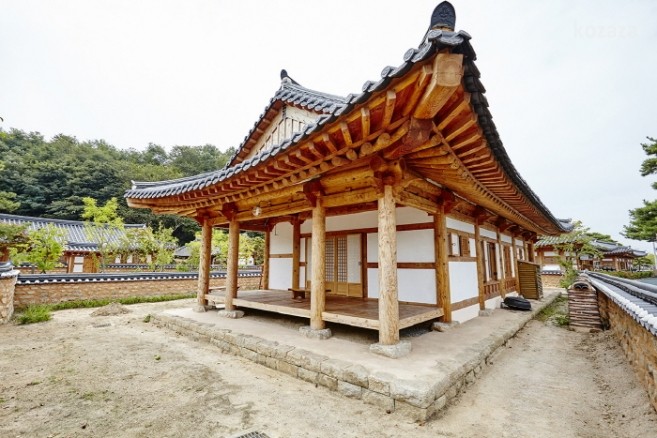 고창읍성한옥마을전경